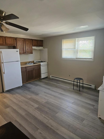 228 N Erie Ave, Lindenhurst, NY 11757