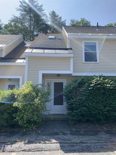 29 Bluffs Dr, Concord, NH 03303