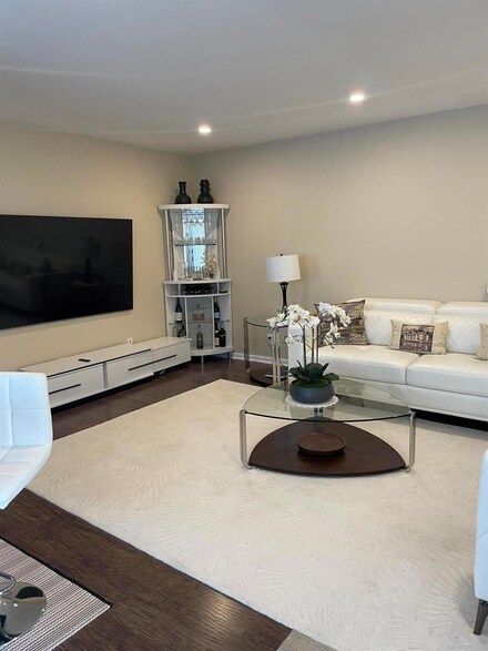 801 Burgundy Q, Delray Beach, FL 33484