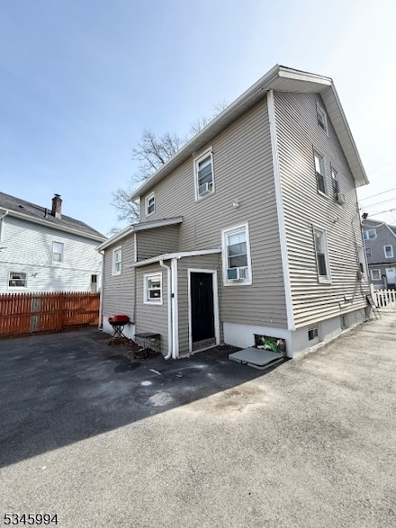 69-71 Valley St, Newark, NJ 07106