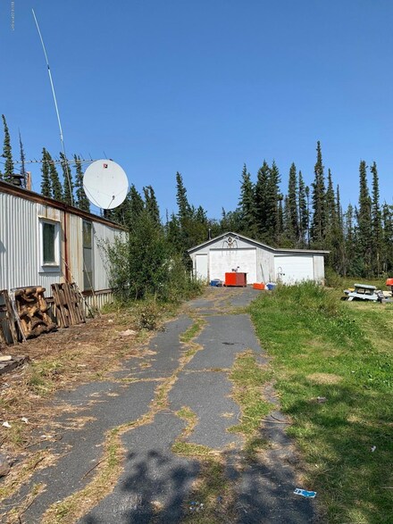 186.5 Glenn Hwy, Glennallen, AK 99588