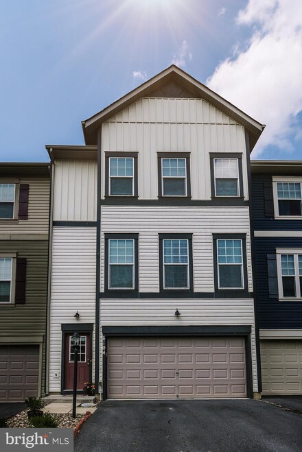 104 Gretchen Ct, Stephenson, VA 22656