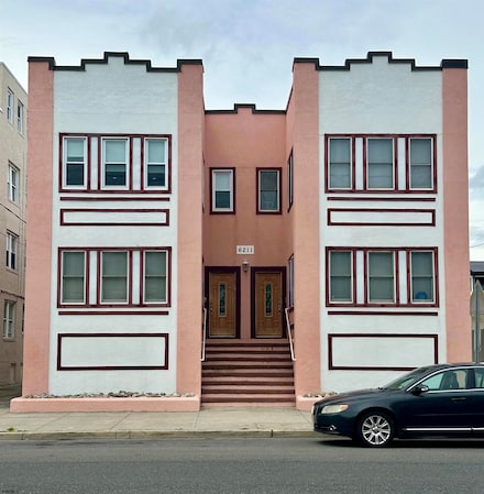 6211 Ventnor Ave, Ventnor City, NJ 08406