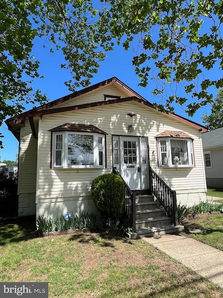 103 W Charles St, Palmyra, NJ 08065
