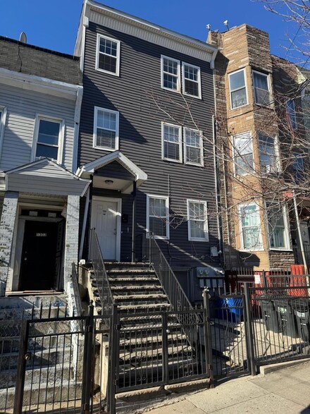 1305 Clay Ave, Bronx, NY 10456