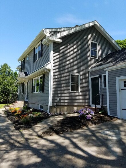 109 Wethersfield St, Rowley, MA 01969