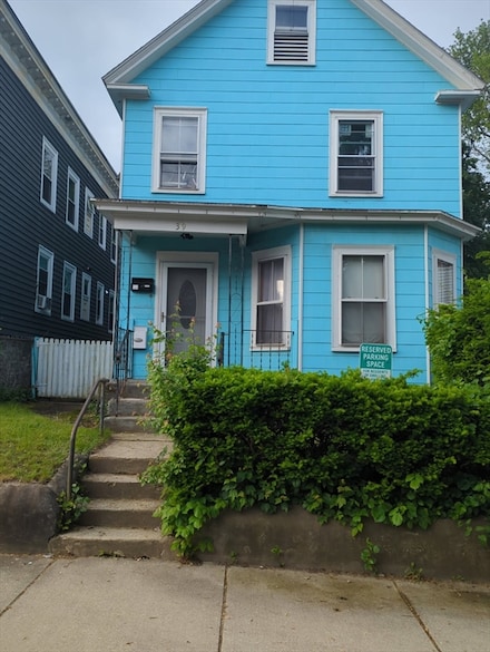 39 Saint James St Unit 2, Lowell, MA 01852
