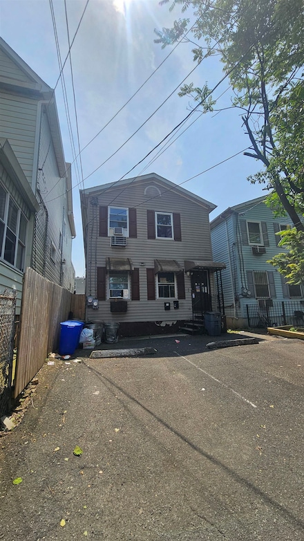 121 Orient Ave, Jersey City, NJ 07305