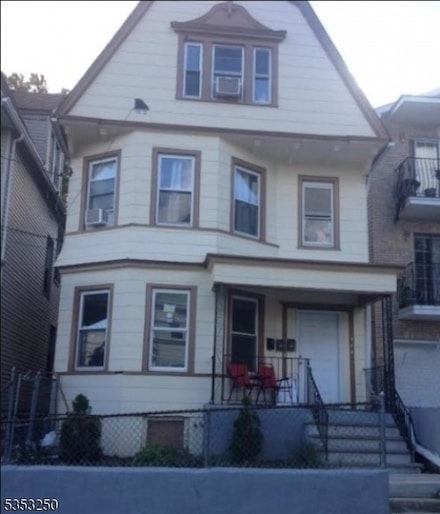 58 Arlington Ave, Newark, NJ 07104