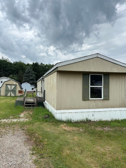 5388 Shawn St, Croswell, MI 48422