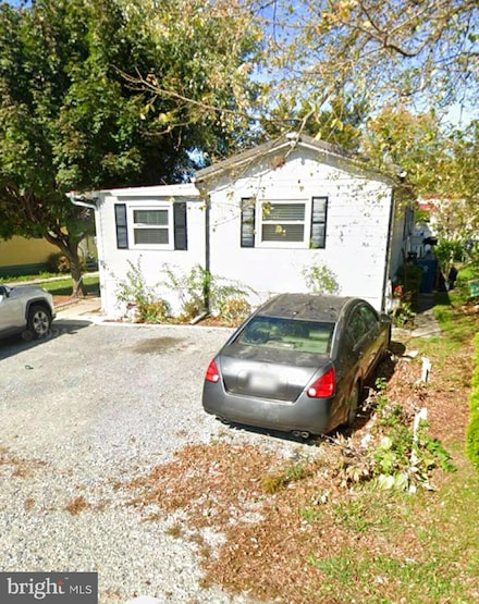 11112 Lakeside Dr, Hagerstown, MD 21740