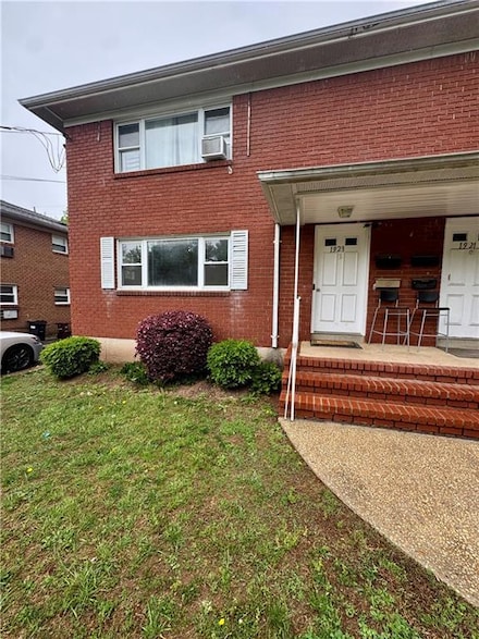 1923 S Railroad Ave, Staten Island, NY 10306