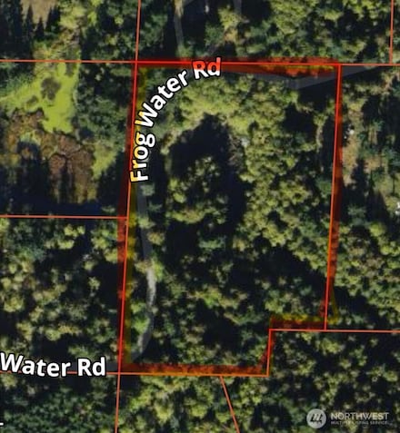 4130 Frog Water Rd, Clinton, WA 98236