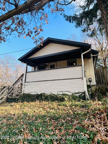 1101 Mccullough St, Lansing, MI 48912