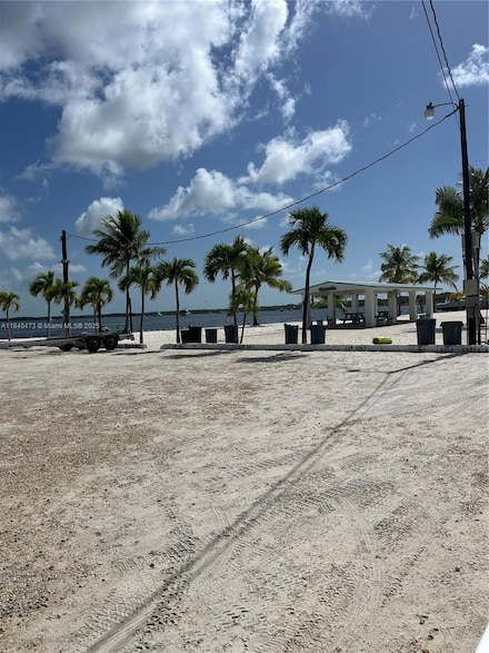 55 Tarpon Basin Dr, Key Largo, FL 33037
