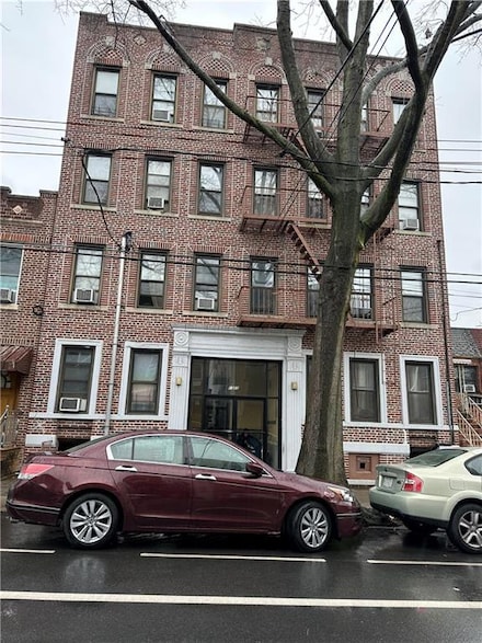 1355 64th St, Brooklyn, NY 11219