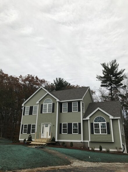 69 Merrimac Rd, Haverhill, MA 01830