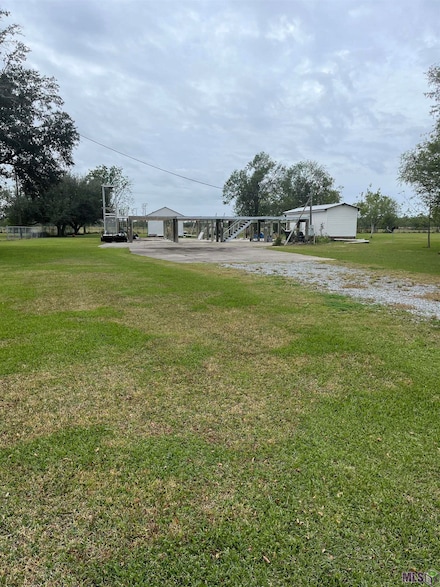 890 Aragon Rd, Montegut, LA 70377