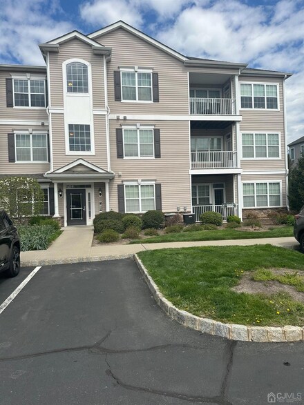 137 Timberlake Dr, Trenton, NJ 08618