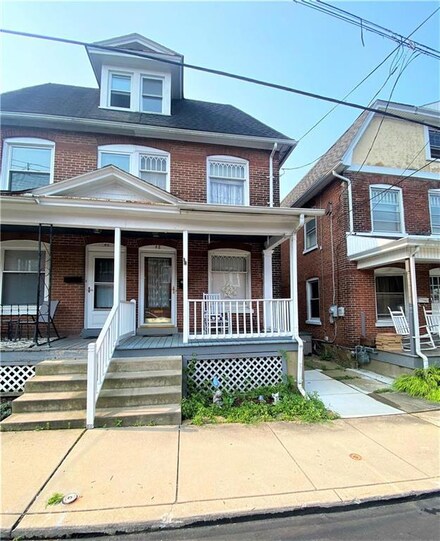 48 W Saucon St, Hellertown, PA 18055