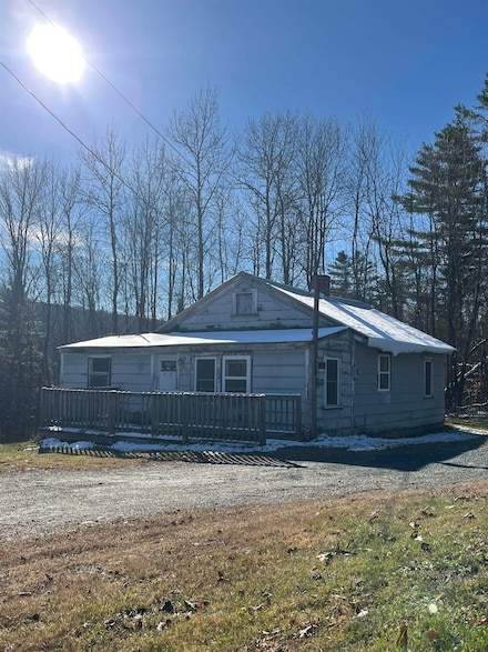 2157 River Rd, Gilman, VT 05904