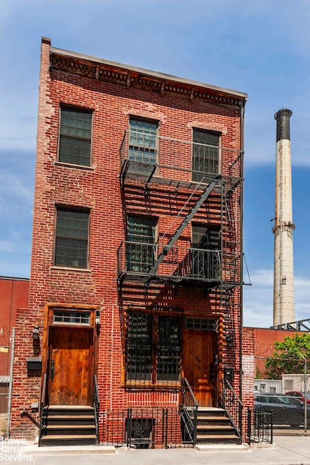301 Water St, Brooklyn, NY 11201