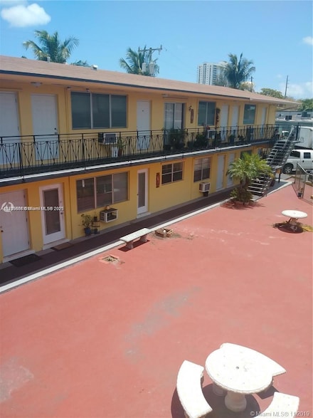 17051 NE 23rd Ave Unit 2E, North Miami Beach, FL 33160