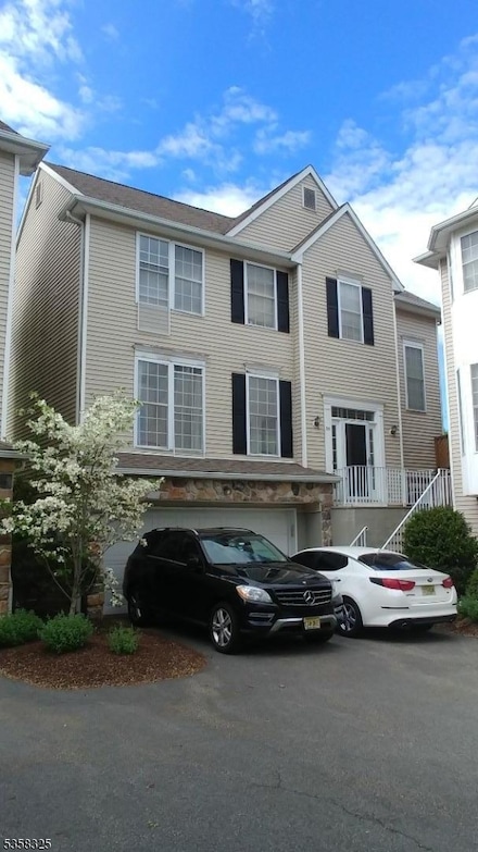95 Arrowgate Dr, Randolph, NJ 07869