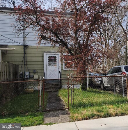 7205 Kent Town Dr, Hyattsville, MD 20785