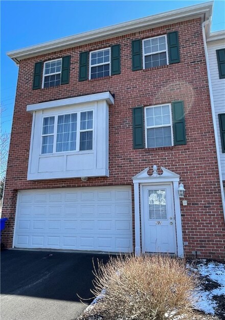 201 Northglen Ct, Gibsonia, PA 15044