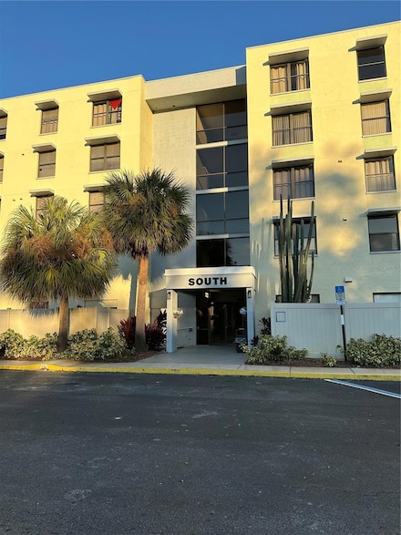 701 S Madison Ave Unit 410, Clearwater, FL 33756