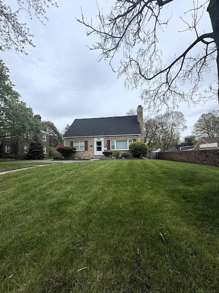 1228 N Main St, Rochester, MI 48307
