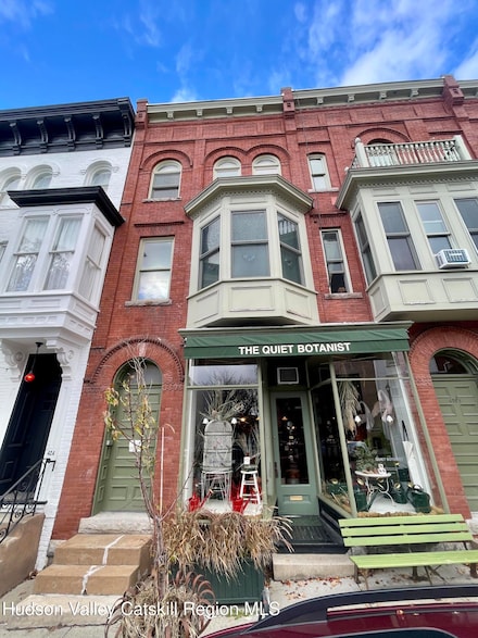 426 Warren St Unit 3, Hudson, NY 12534