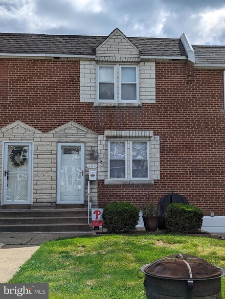283 N Oak Ave, Clifton Heights, PA 19018