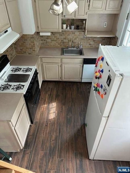 19 Orchard Dr, Clifton, NJ 07012
