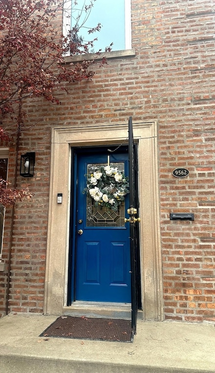 9562 S Bensley Ave, Chicago, IL 60617
