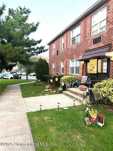 30 Fenway Cir Unit 2-1, Staten Island, NY 10308