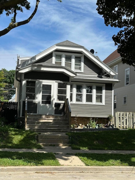 2222 S 68th St, Milwaukee, WI 53219