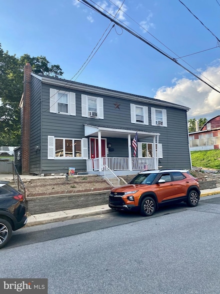 34 Walnut St, Cressona, PA 17929
