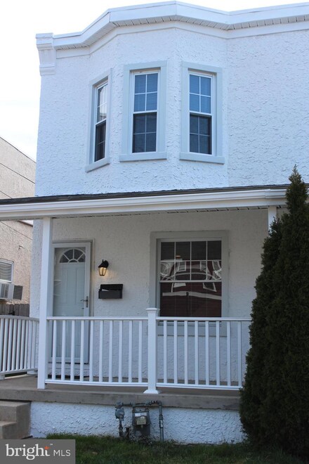 7 E 9th St, Marcus Hook, PA 19061