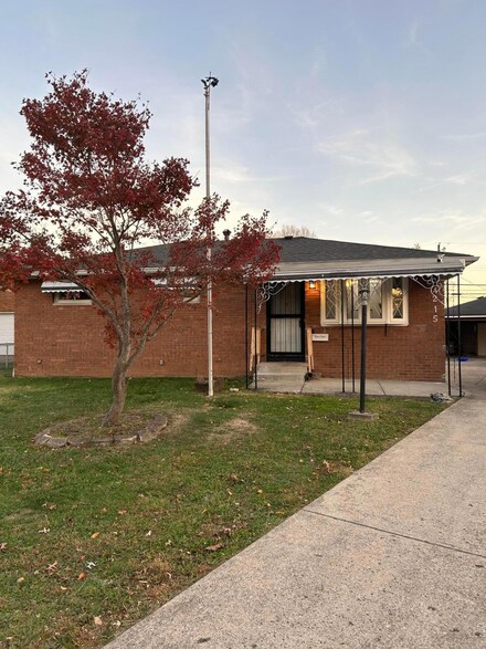 4215 Powell Ave, Columbus, OH 43213