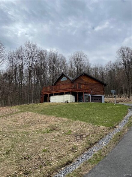 1133 Willowdale Rd, Skaneateles, NY 13152