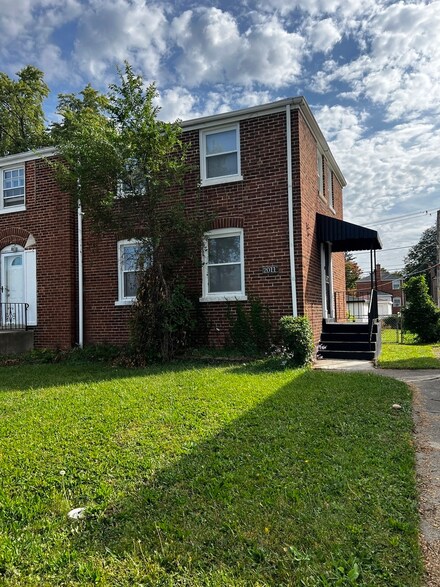 2011 S 25th Ave, Broadview, IL 60155