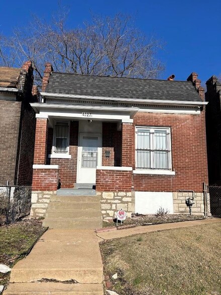 4227 W Labadie Ave, Saint Louis, MO 63115