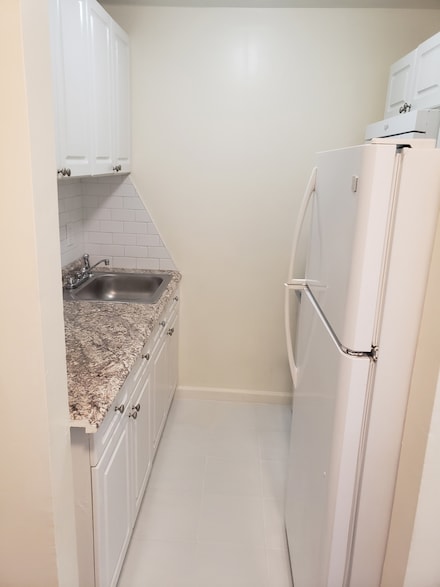 345 Benham Ave, Bridgeport, CT 06604