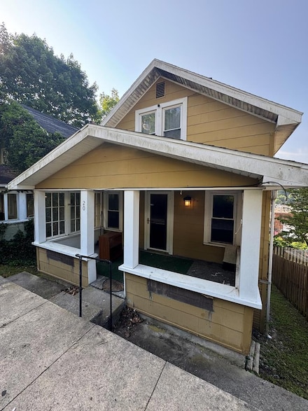 20 E Walnut St, Richwood, WV 26261