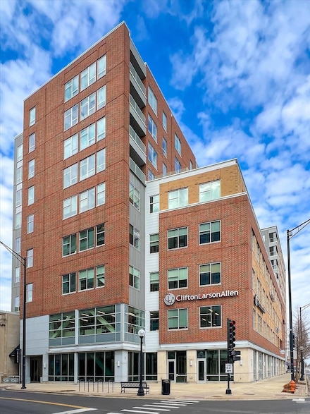 301 N Neil St Unit 808-809, Champaign, IL 61820