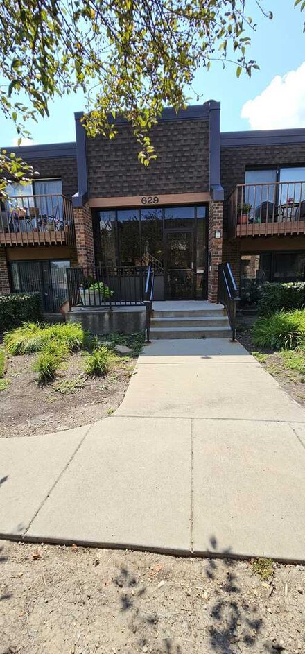 629 Derry Ct Unit 1C, Schaumburg, IL 60193