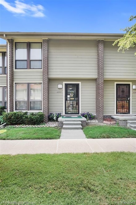 20937 Sherman Ave Unit 17, Southfield, MI 48033