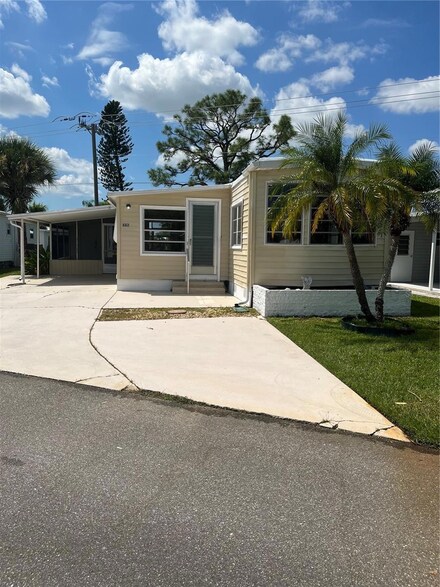 326 Blackburn Blvd, North Port, FL 34287